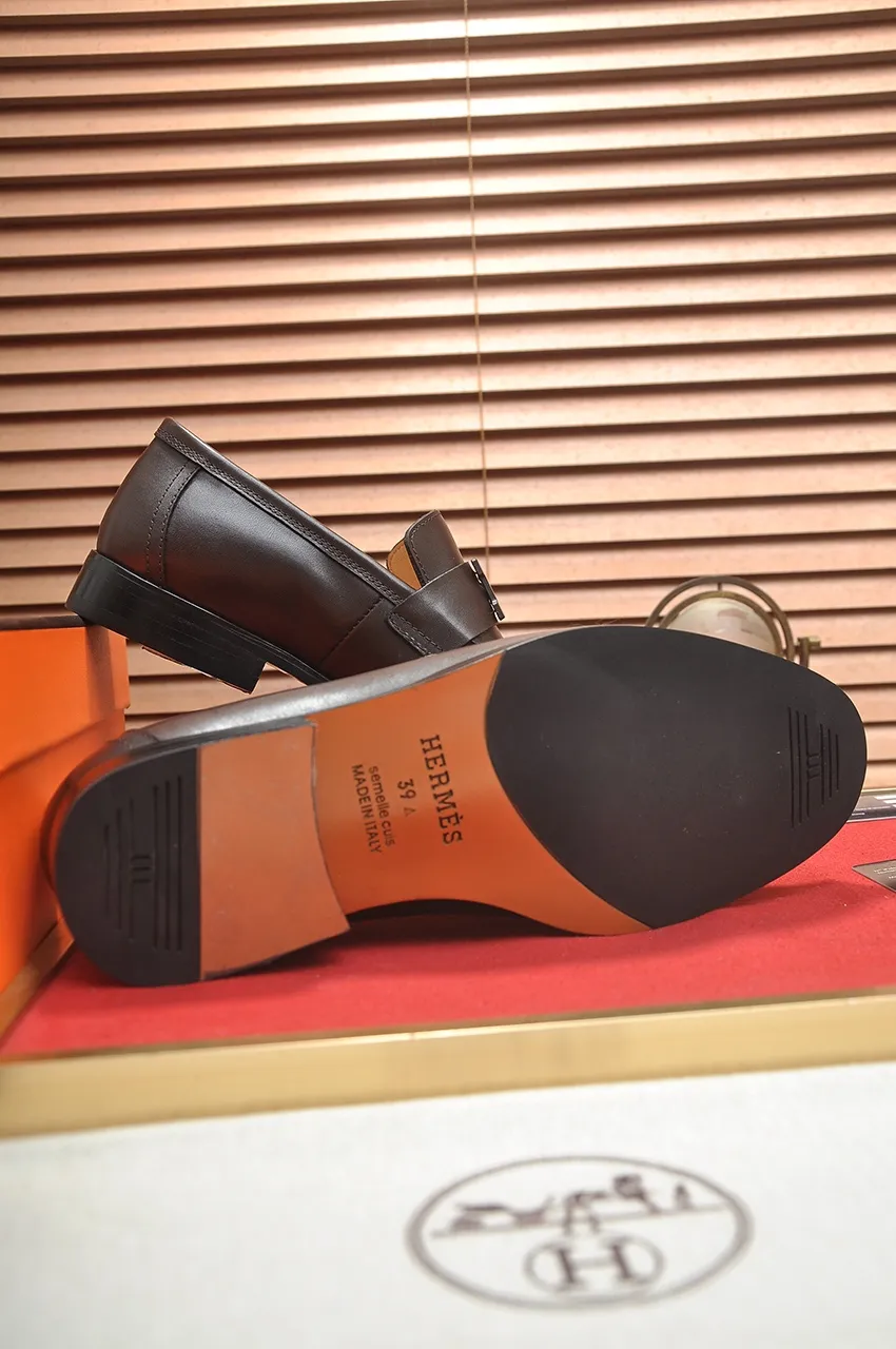 Men's shoes💰520💶[HERMES] (cowhide lining)🍀Italian top luxury🍀He does not pursue novel styles and gorgeous colors, but attracts the favor of successful men with his flawless, elegant and classic style. Formal leather shoes This very comfortable, simple and stable style allows you to easily match any style! The pattern is absolutely 1:1 refined from the original case, and we strive for excellence in materials, imported cowhide + cowhide lining💪💪💪extraordinary texture👍! .Code number: 38-45 (45 customized)